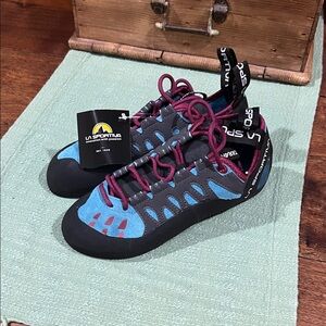 NWT La Sportiva Tarantulace Rock Climbing Shoes